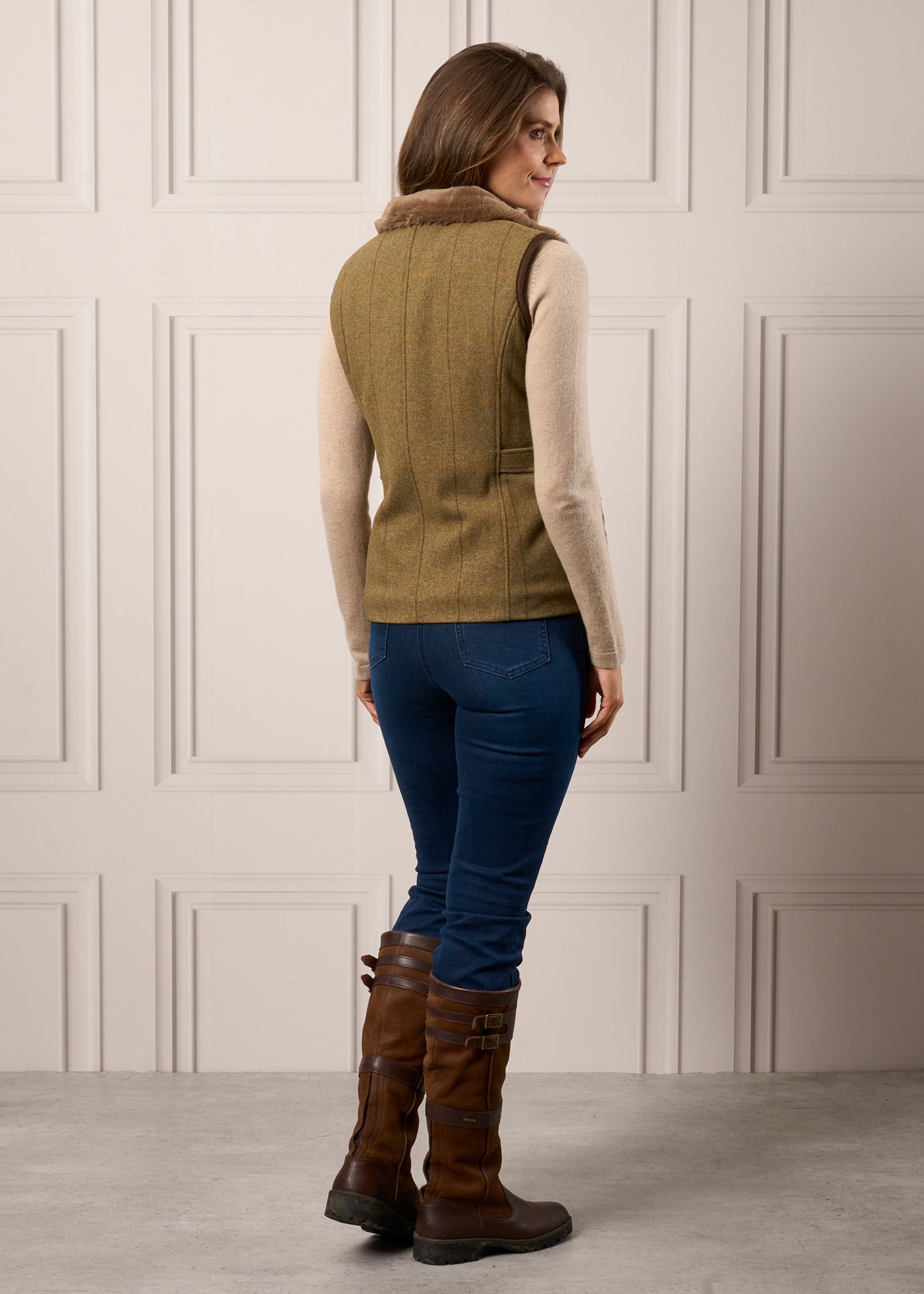 Combrook Ladies Tweed Gilet In Grove
