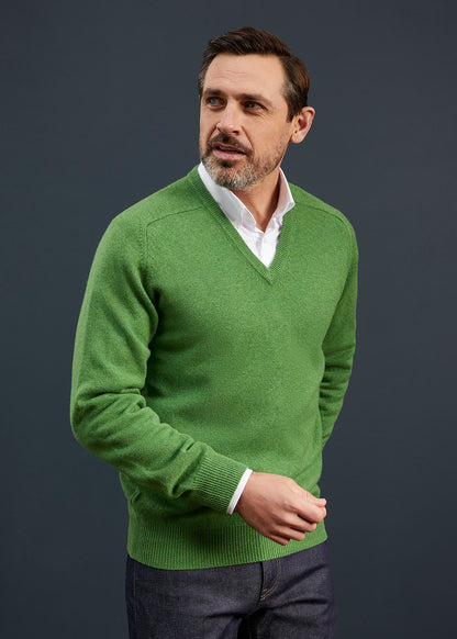 Men's Lambswool Vee Neck Jumper in Green 