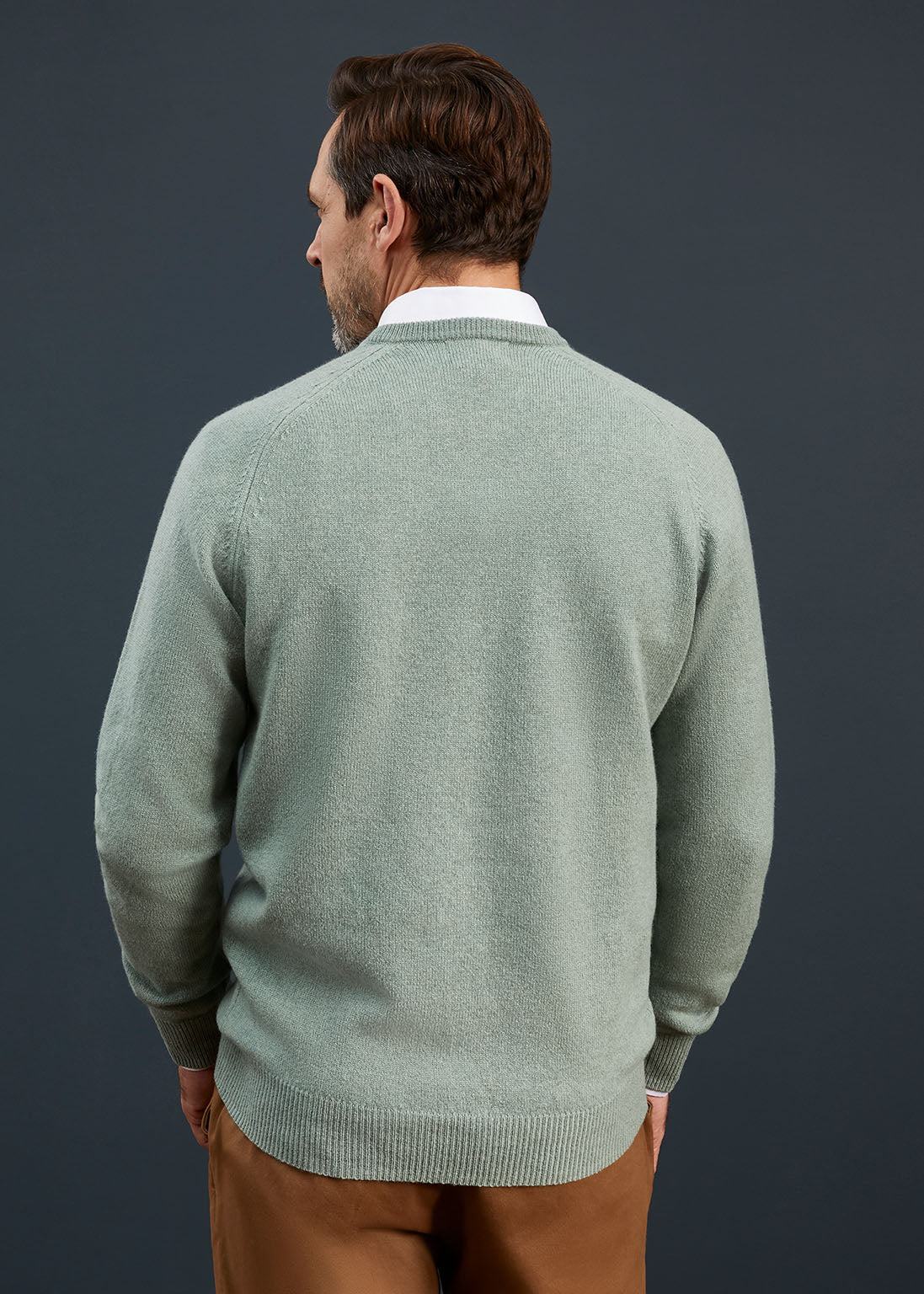 Men's Lambswool Vee Neck Jumper in Spearmint 