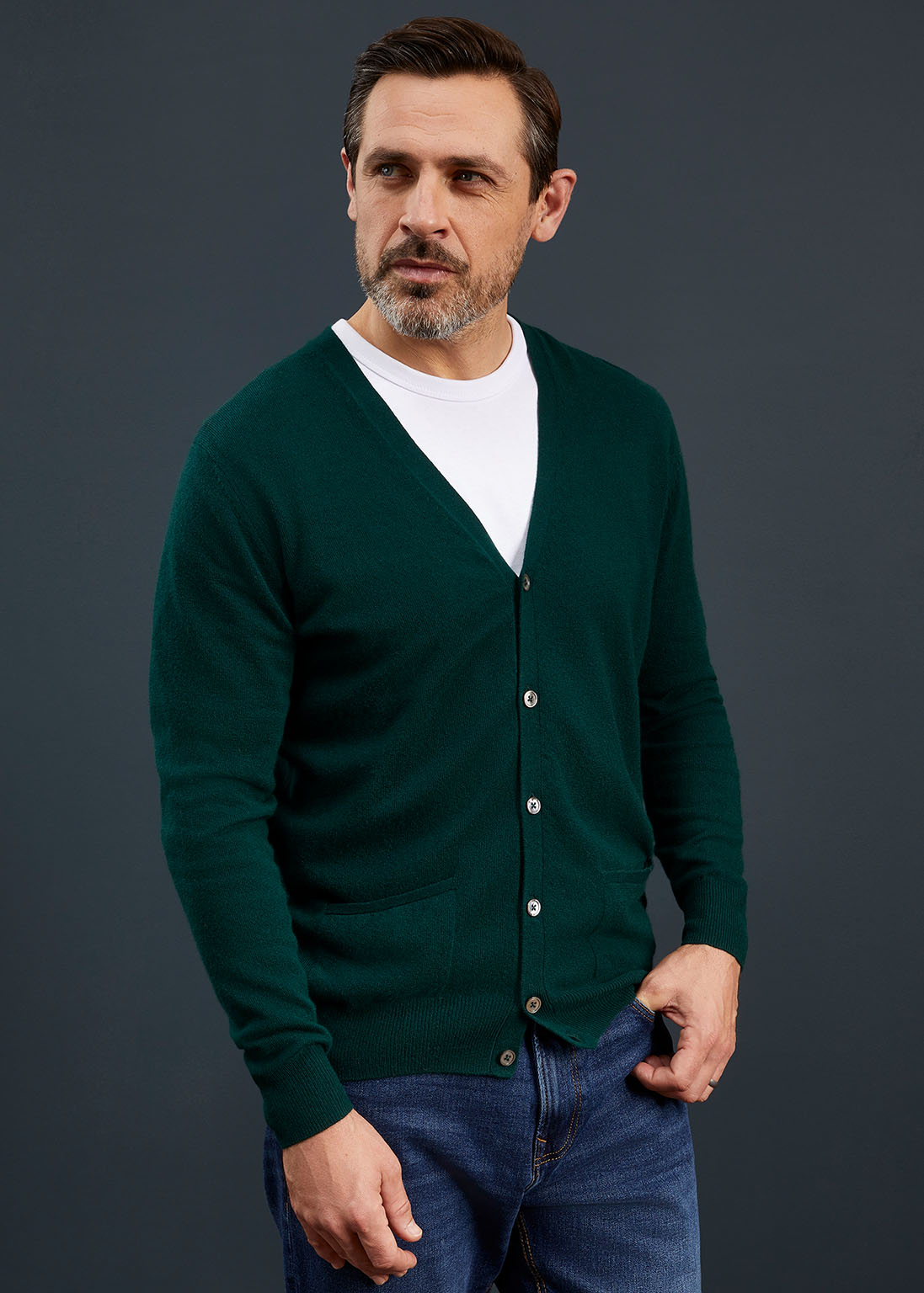Men's Geelong Lambswool Cardigan in Dark Olive