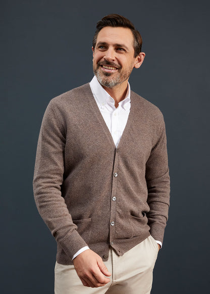 Men's Geelong Lambswool Cardigan in Tobacco