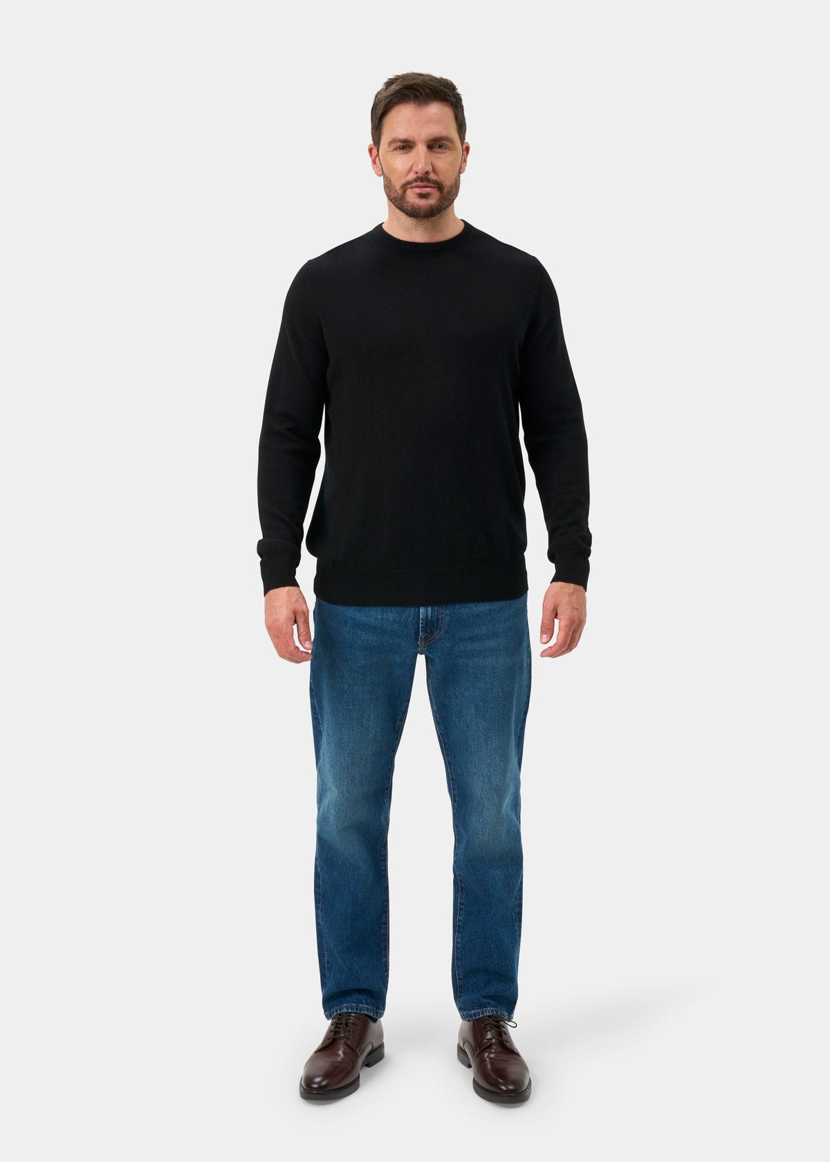 Melfort Pure Cashmere Crew Neck Jumper In Black - Regular Fit