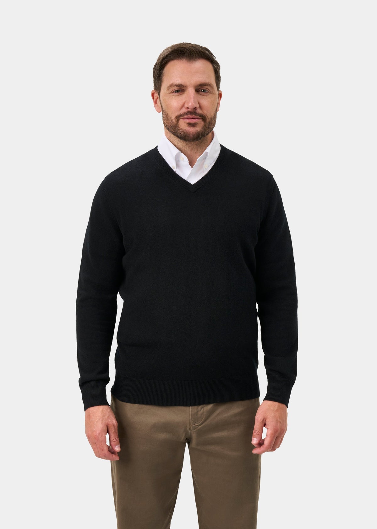 Haddington Pure Cashmere V-Neck Jumper In Black - Regular Fit