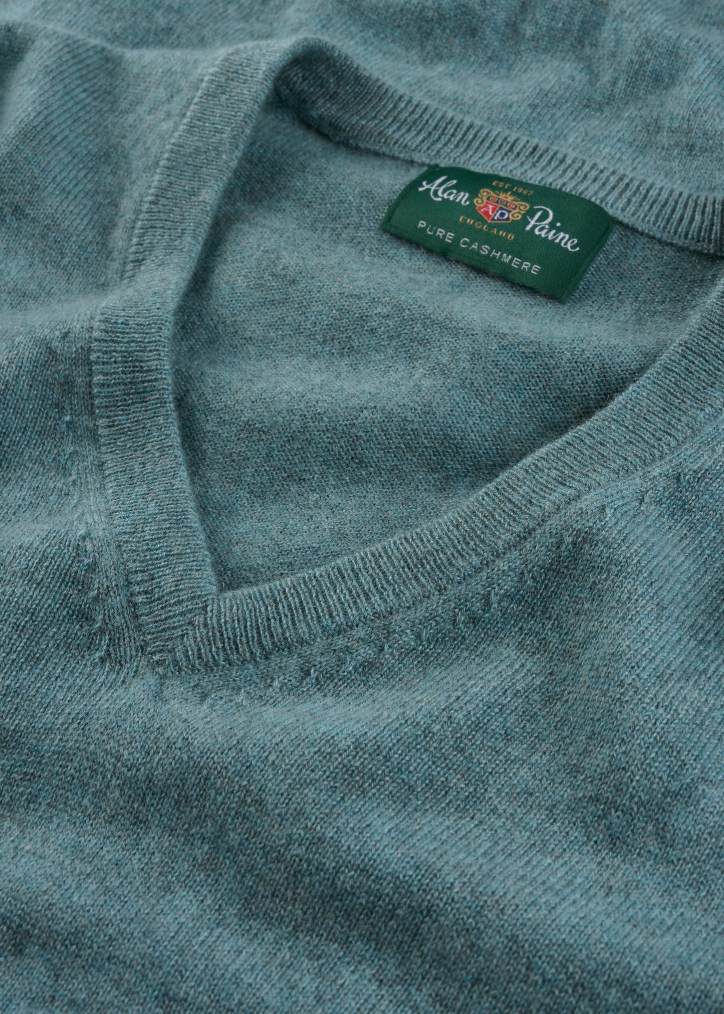 Men's Cashmere Vee Neck Jumper in Caspian