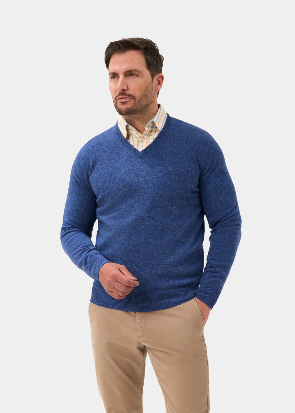 Men's Geelong Wool Vee Neck Jumper in Ullswater