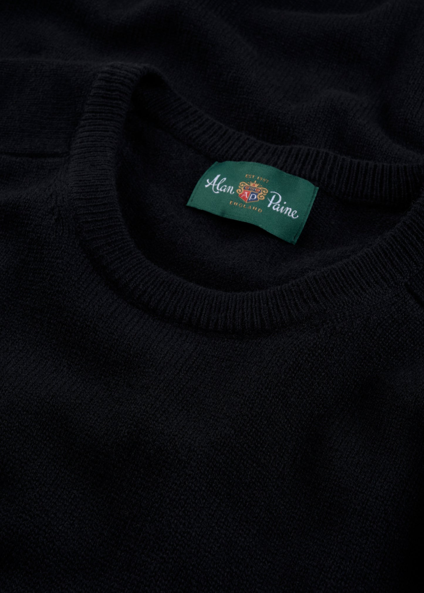 Men's Lambswool Crew Neck Jumper in Black