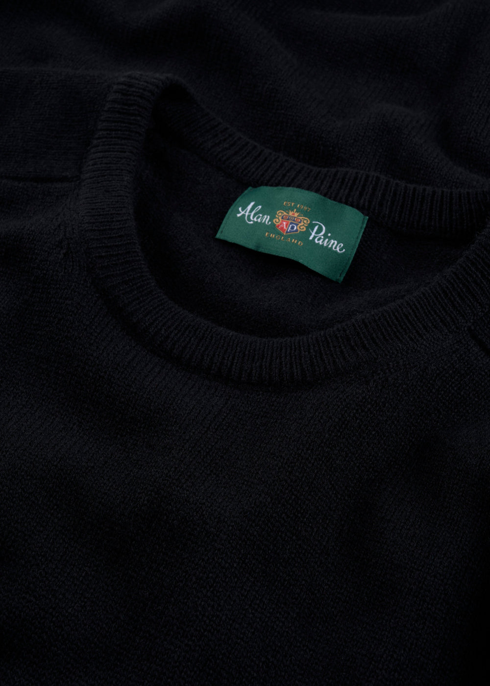 Men's Lambswool Crew Neck Jumper in Black
