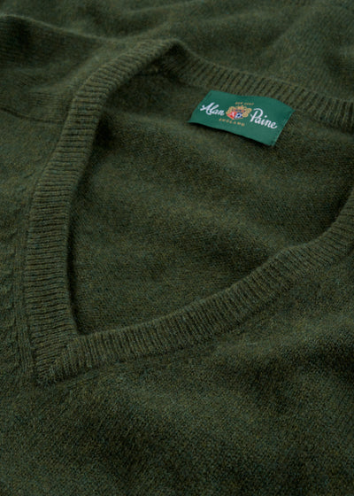 Men's Lambswool Vee Neck Jumper in Rosemary