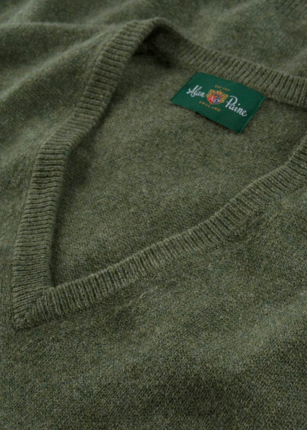Men's Lambswool Slipover Vee Neck Jumper in Landscape