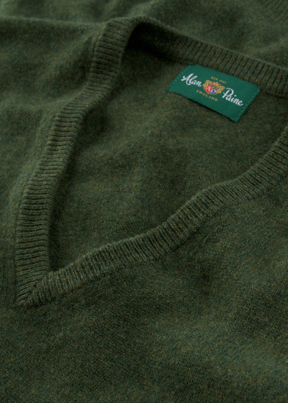 Men's Lambswool Slipover Vee Neck Jumper in Rosemary