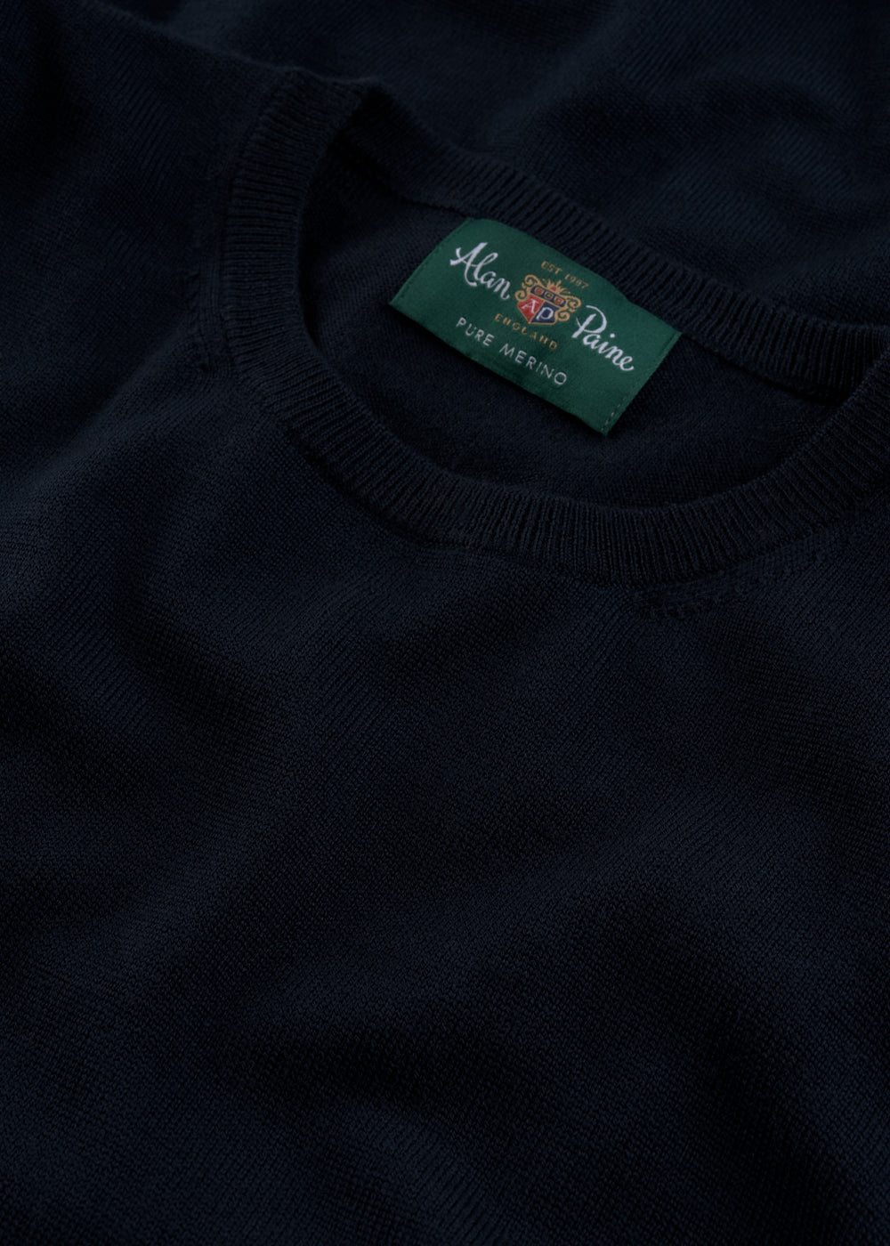 Men's Merino Wool Crew Neck Jumper in Dark Navy