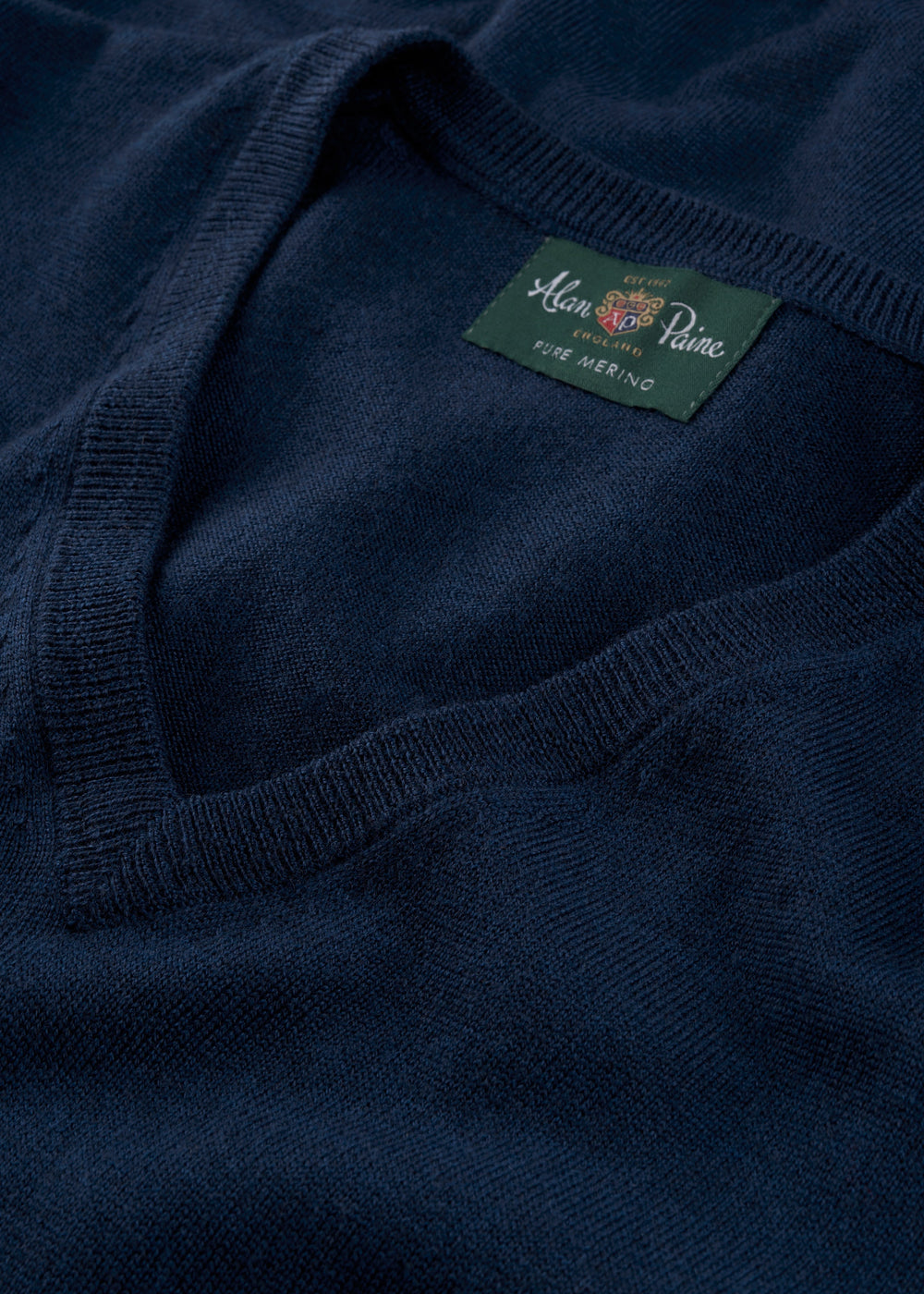 Men's Merino Wool Vee Neck Jumper in Indigo
