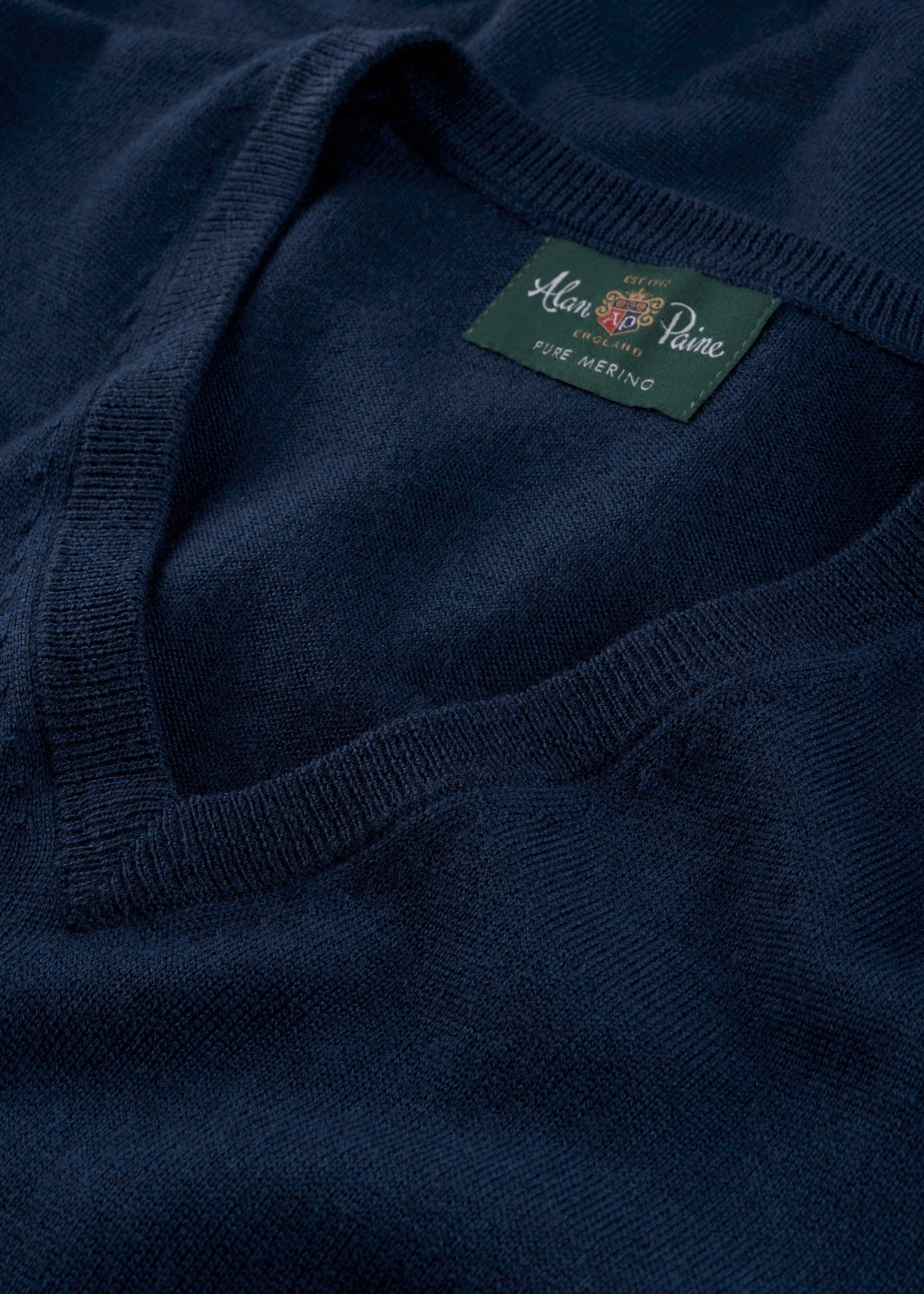 Men's Merino Wool Vee Neck Jumper in Indigo