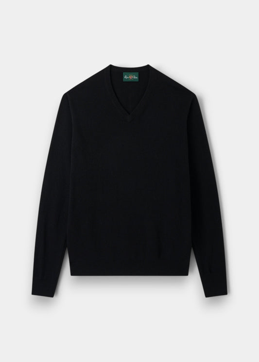 Alan Paine Albury black v-neck jumper in pure Geelong lambswool with ribbed hem and cuffs
