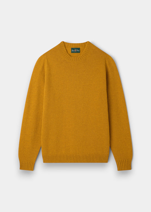 Alan Paine Kinnadie supersoft Shetland wool crew neck jumper in old gold with a regular fit and ribbed cuffs.