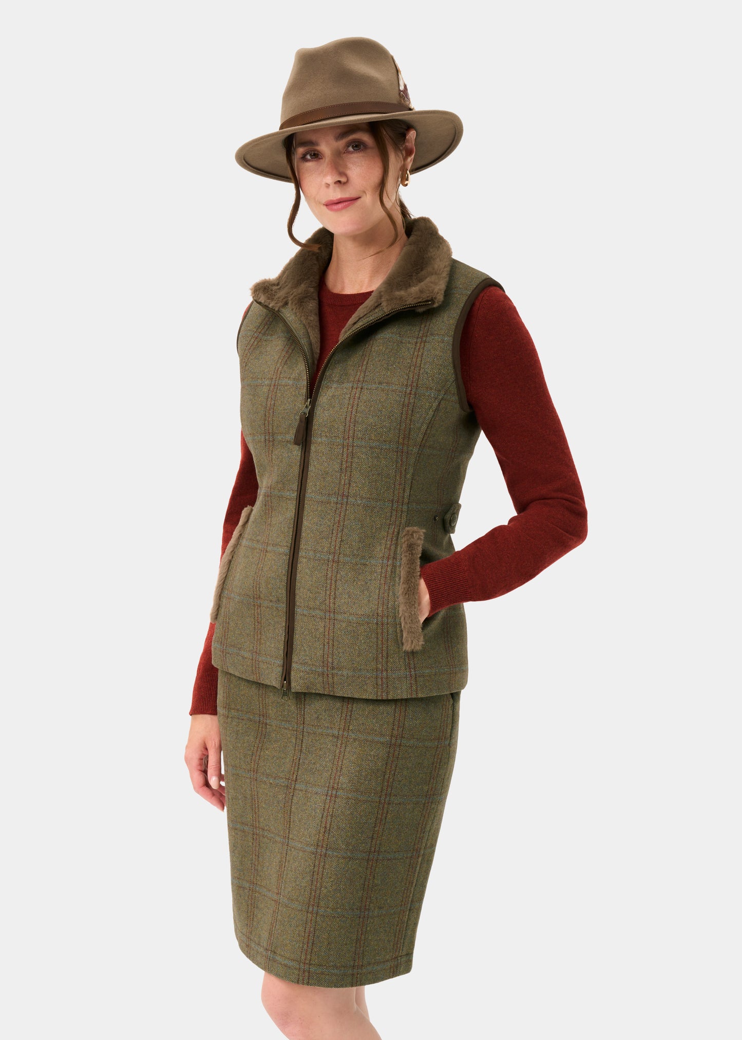 Combrook Ladies Tweed Gilet In Laurel - Regular Fit