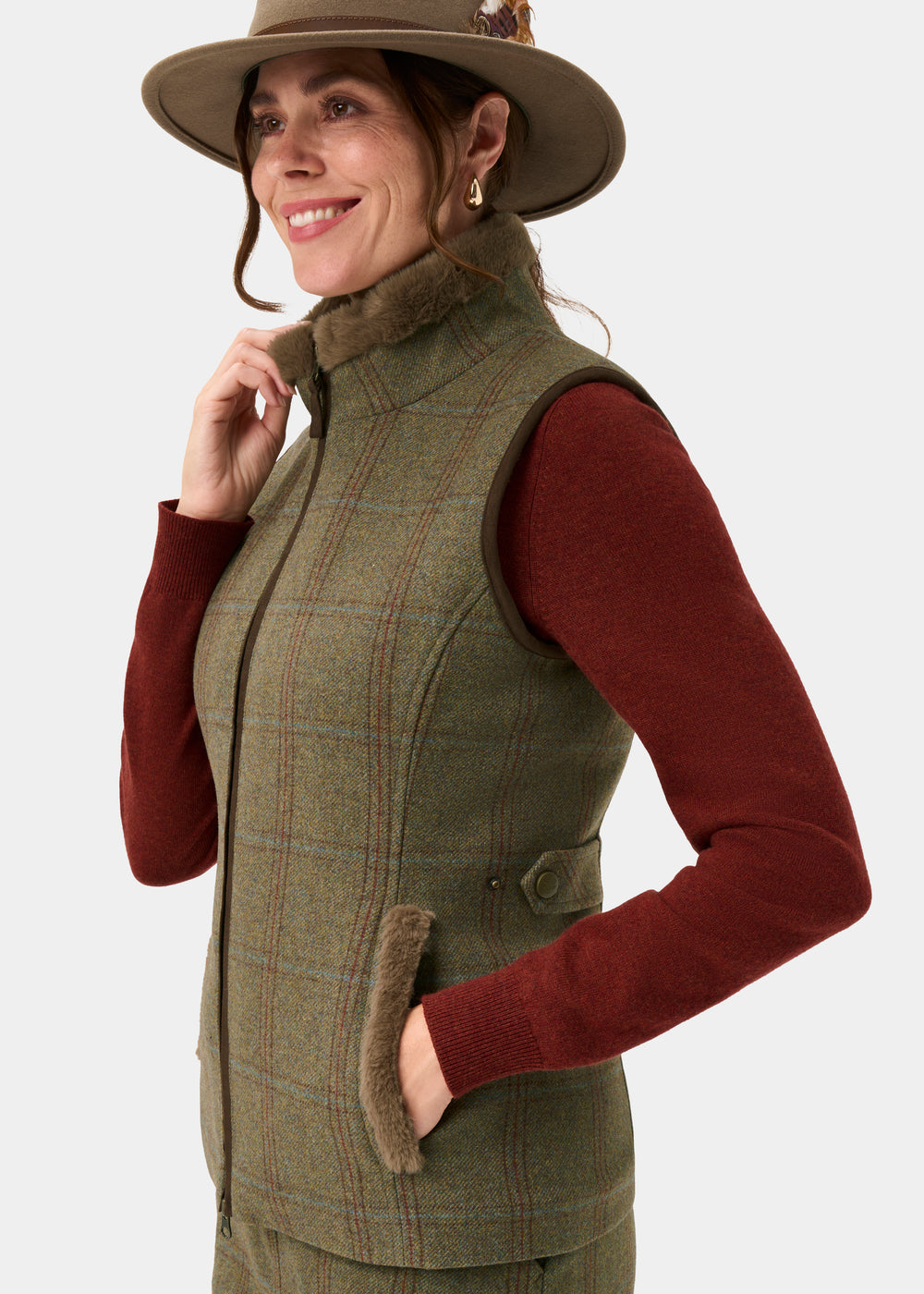 Combrook Ladies Tweed Gilet In Laurel - Regular Fit